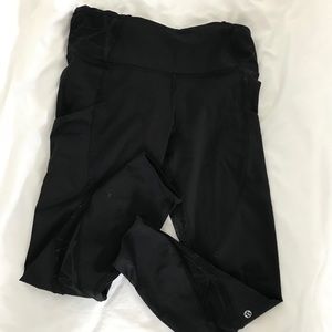 Lululemon 7/8 Legging w/ Mesh Detail
